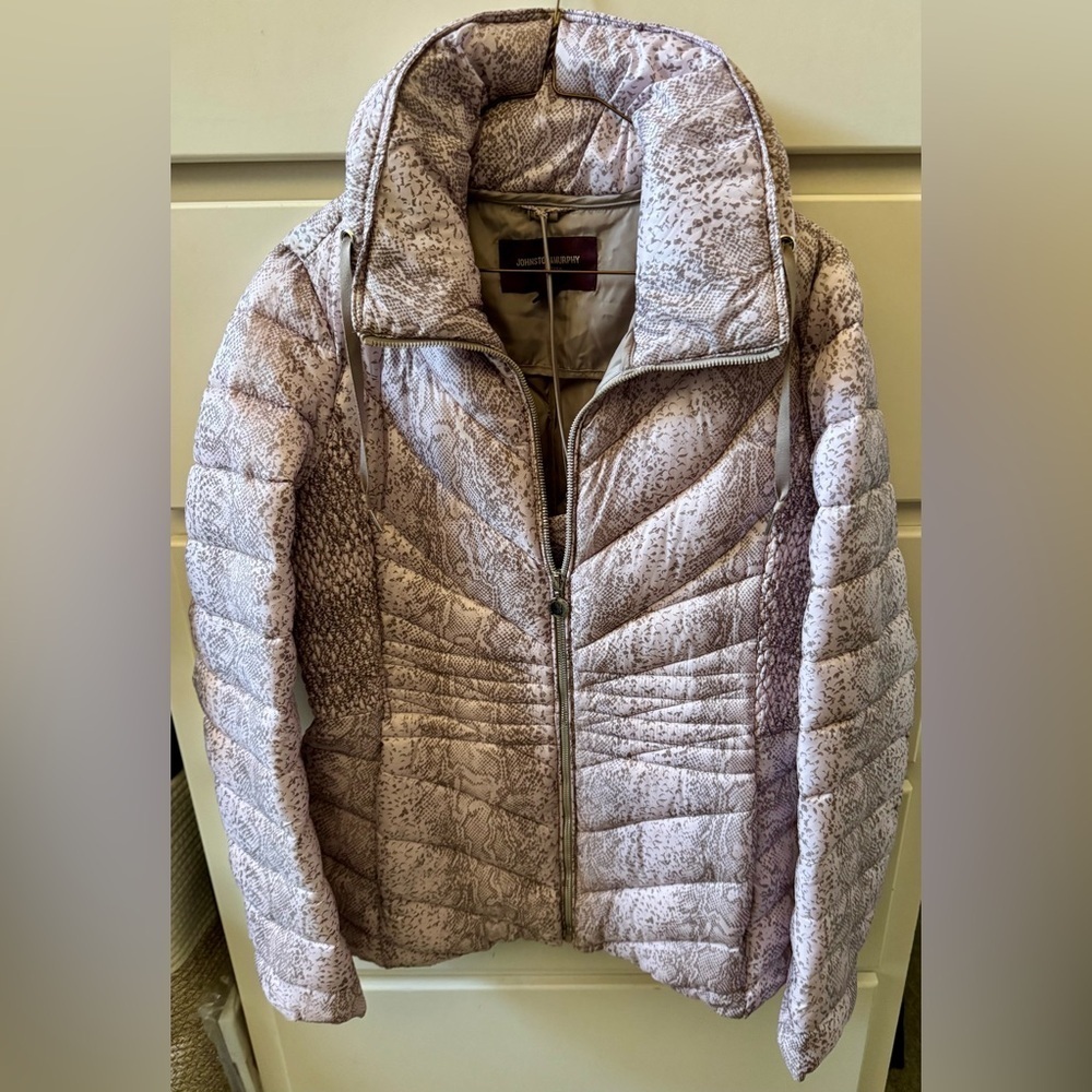 Johnston & Murphy Quilted Jacket - Taupe Lt Pink Snake Print Woman’s Sz Sm
